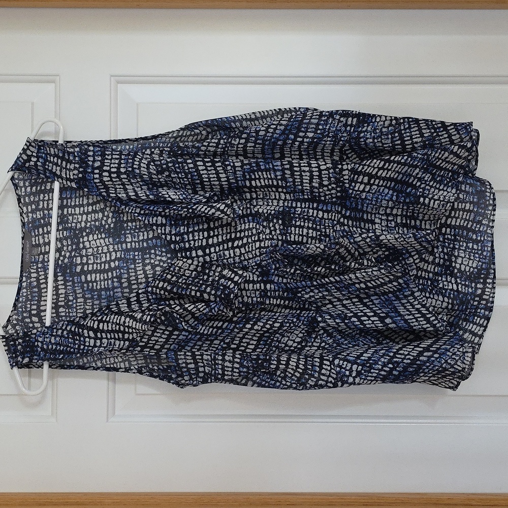 Womens Daisy Fuentes sheer sleeveless top size XL